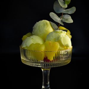 Мороженое ананас