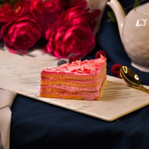 ПИРОЖНОЕ КЛУБНИЧНОЕ 100гр